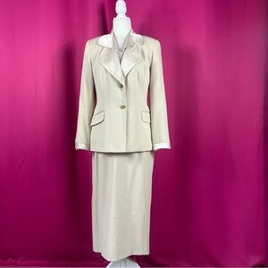 Piradina ivory 3 piece skirt suit, size 4/6